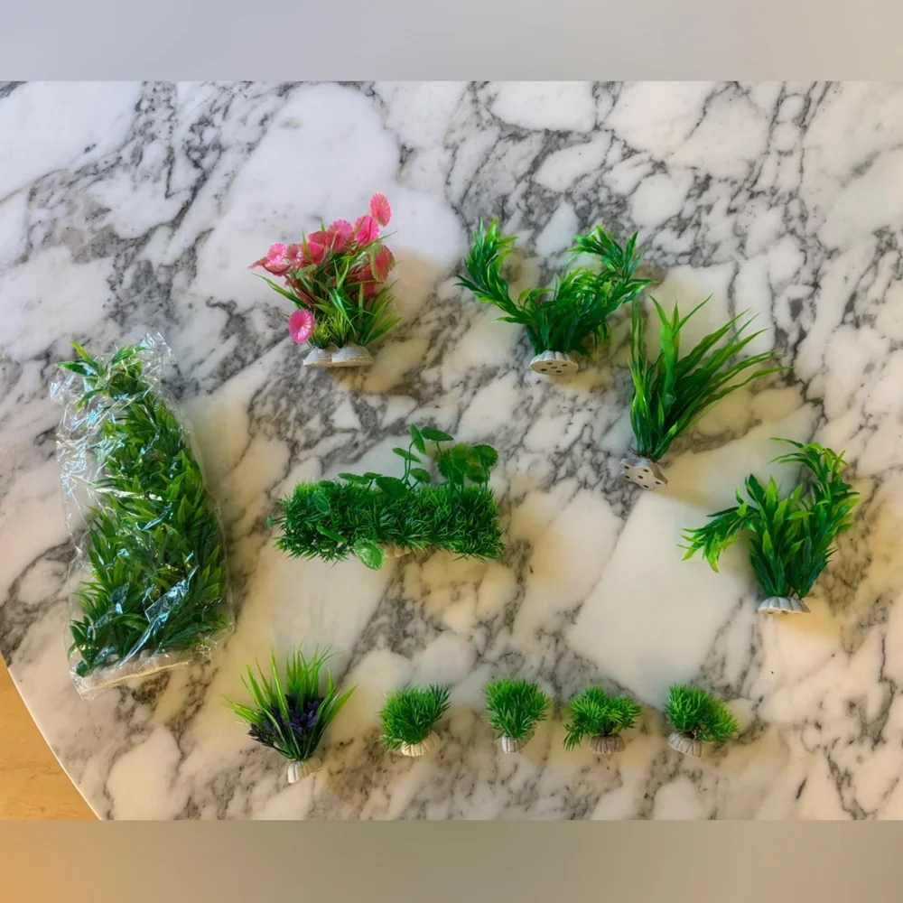 NIB Bundle of 11 Artificial Plastic Aquarium plants fish tank decor colorful